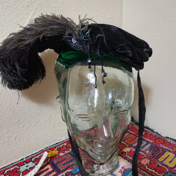 Antique Victorian / Edwardian Black Silk Velvet Beret with BEAUTIFUL Beadwork an main image 7